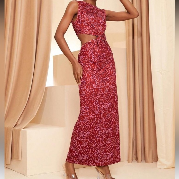 Dresses & Skirts - Elegant Red Cutout Maxi Dress